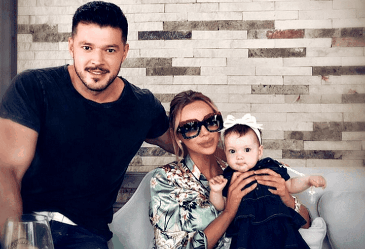 Ce bine arată Cristina Rus la doar 4 luni după ce a născut al treilea copil! Artista a revenit la silueta care a consacrat-o