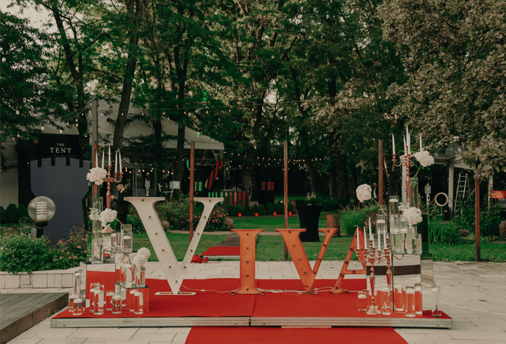 Ce schimbări de look a făcut Mihaela Rădulescu pentru show-ul Masked Singer. Imagini din culisele show-ului