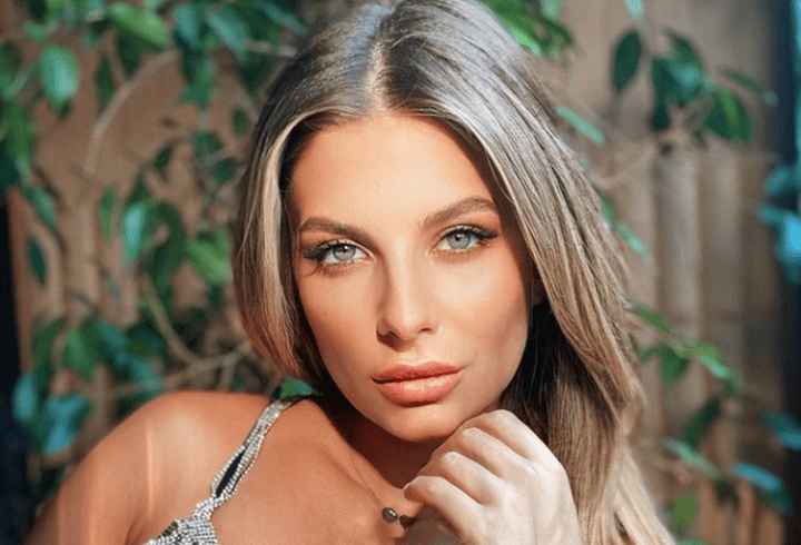 Cum a ajuns Neti Sandu să fie hărțuită pe stradă, din cauza părului: "Nu am reușit în 27 de ani să-i conving"