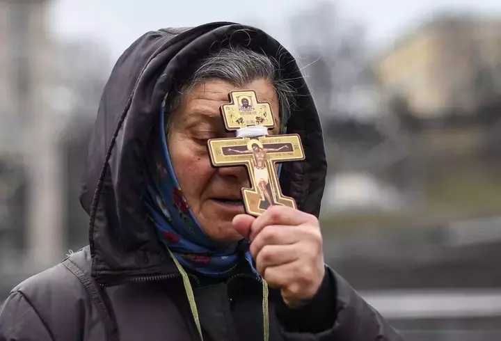 Mircea Lucescu a plecat din Kiev, cu mașina, după bombardarea aeroportului: "Venim spre România"