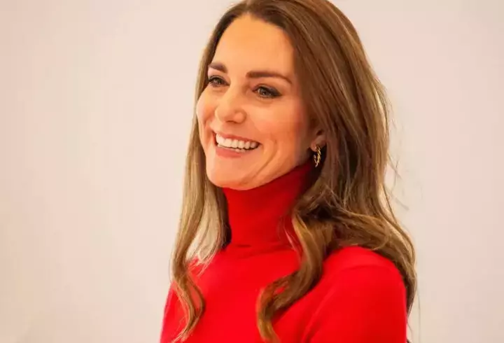 De-e-nu-poarta-Kate-Middleton-portocaliu-16