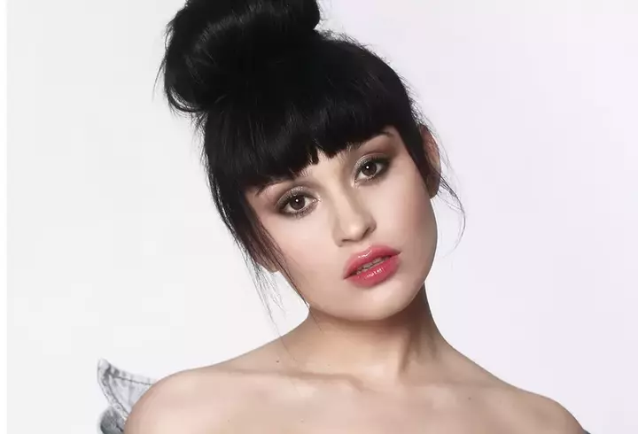 Cu ce se ocupă băiatul Cristinei Bâtlan, jurata de la Imperiul Leilor. Adi câștigă bani frumoși la nici 18 ani