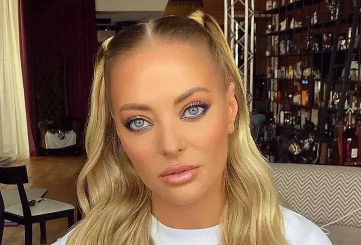 Cum arată Ramona Bădescu la 53 de ani. Vedeta a apărut într-o rochie transparentă la un eveniment