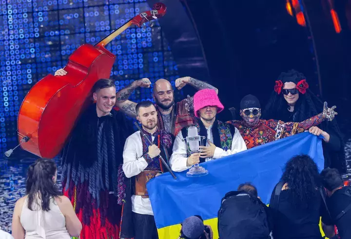 Alexandru Arșinel, decorat cu Ordinul "Crucea Bucovinei". Actorul și-a primit distincția așezat în scaun cu rotile