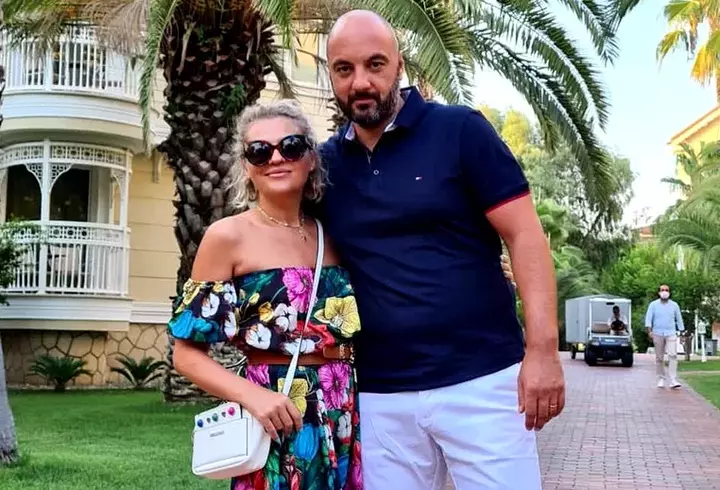 Adela Popescu a postat o imagine emoționantă cu tatăl ei. Doru Popescu și-a serbat ziua de naștere: „Te iubim”