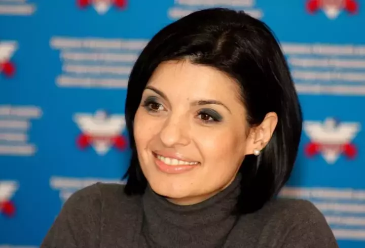 Vlăduța Lupău s-a fotografiat în timp ce își alăptează băiețelul: "Profit să stau cu Iair"