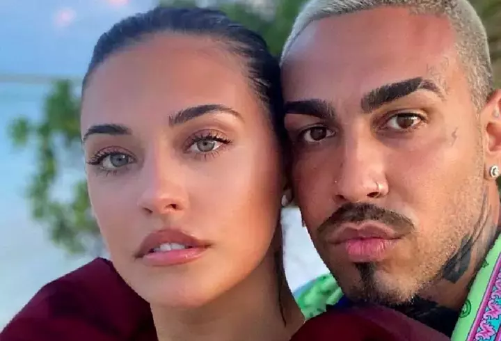 Vlăduța Lupău s-a fotografiat în timp ce își alăptează băiețelul: "Profit să stau cu Iair"