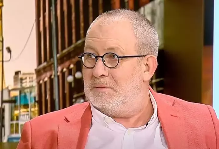 Bianca Drăgușanu și Victor Slav și-au însoțit fiica în prima zi de școală: „Am mari emoții”. Sofia, de mână cu ambii părinți