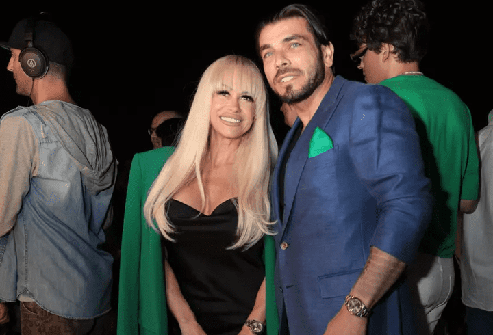 Ce obiecte a ales fiul lui Dani Oțil și al Gabrielei Prisăcariu de pe tavă, la tăierea moțului