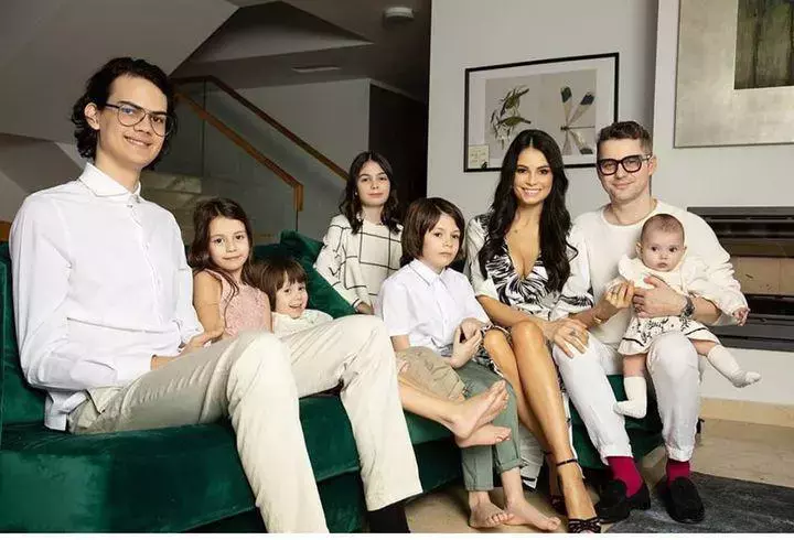 anca-serea-_i-familia-2