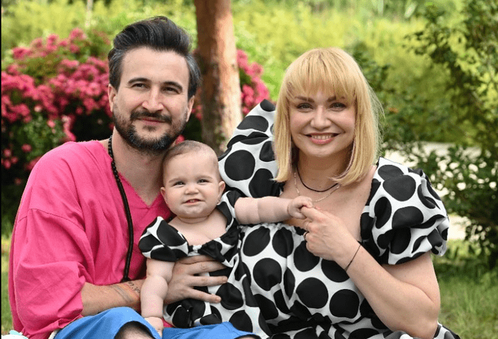 Cristina Șișcanu a atacat-o subtil pe fosta soție a lui Mădălin Ionescu: "De judecat ar fi mamele care dau naștere copiilor și..."