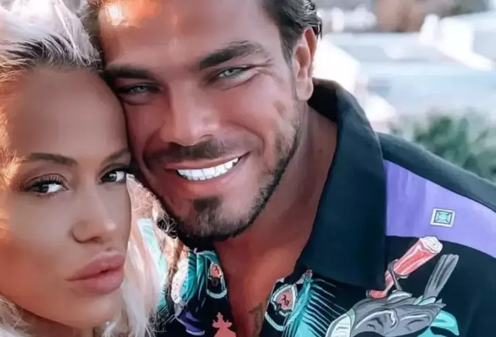 Corina Caragea s-a mutat în casă nouă și a dezvăluit cu cine a împodobit bradul: "E un vis împlinit"