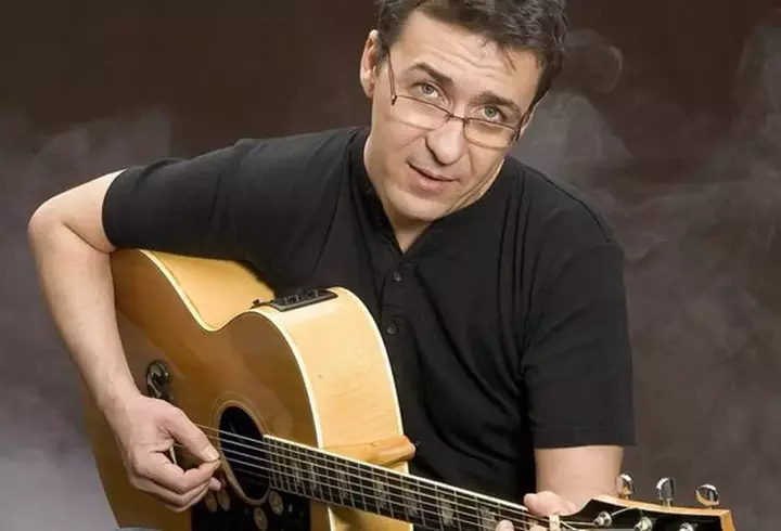 Oana Roman, ședință foto de Crăciun alături de Marius Elisei și fiica lor: "Este al 9-lea an împreună"