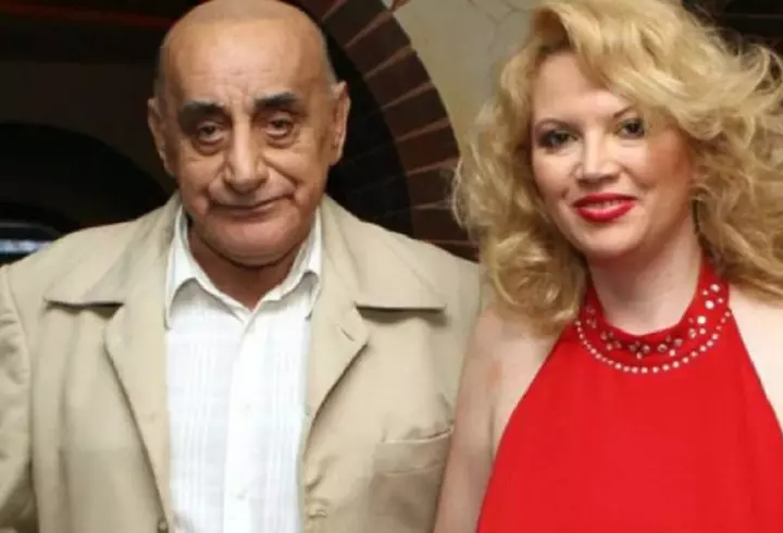 Andreea Antonescu s-a externat din spital, la 3 zile după ce a născut: „Abia aștept să o duc pe bubulina acasă”. Noi imagini cu fiica artistei