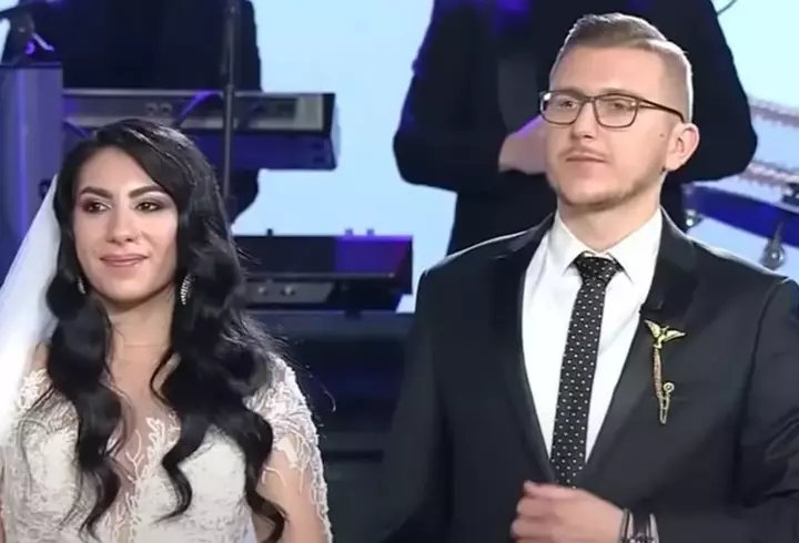 Pique, filmat alături de noua iubită, înainte să se despartă oficial de Shakira. Imaginile care l-au dat de gol