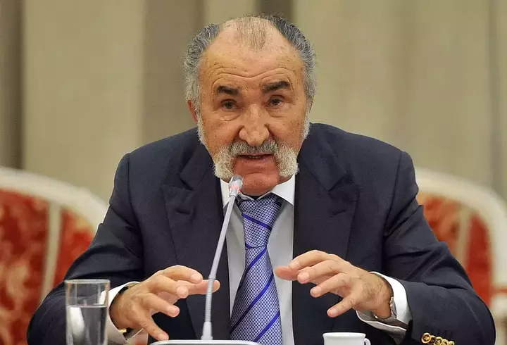 Cum își cresc Ernest și soția lui fiul: „Știe că are voie să greșească. Chiar și dacă îl cert vreodată...”