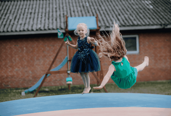 Sfaturi de parenting pentru creșterea unui copil echilibrat și fericit
