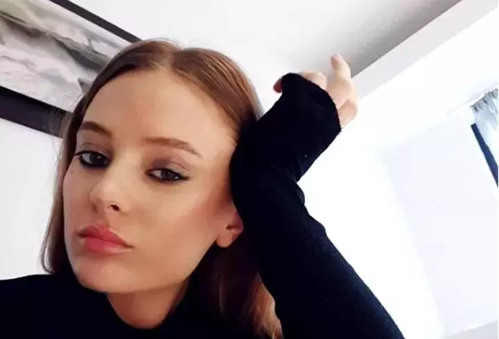 cat-de-sexy-e-sora-deliei-la-cateva-zile-dupa-nastere-3-1