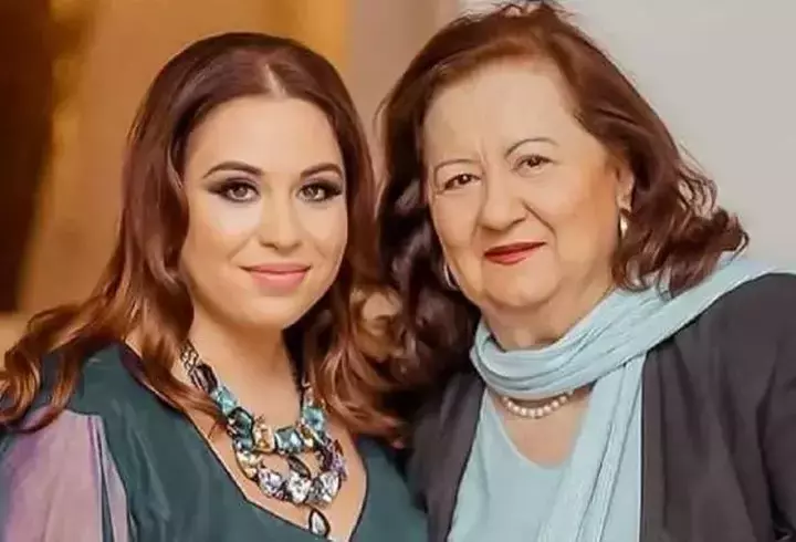 Oana Roman, replică acidă după ce sora ei, Catinca, a numit-o bolnavă și a acuzat-o că minte în privința cheltuielilor pentru mama lor: „Eu sunt bolnavă? Nu mai las pe nimeni să mă calce în picioare”