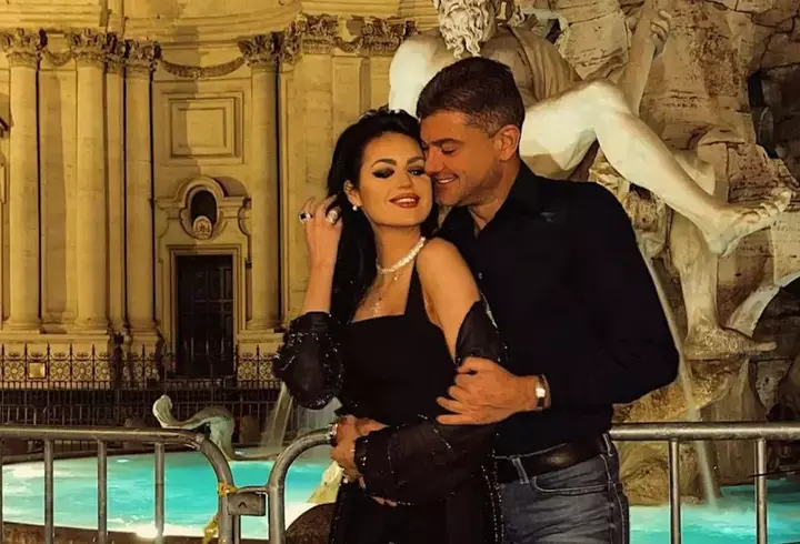 Cum arată casa lui Denis Roabeș de la The Motans. Ce obiect inedit are în living: „Îmi aduce mereu aminte cine sunt”