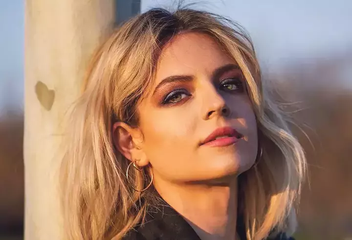 Cine este și cum arată mama lui Codin Maticiuc: "Prima mea dragoste și motivul pentru care sunt om". Fotografii de colecție cu Smaranda Maticiuc