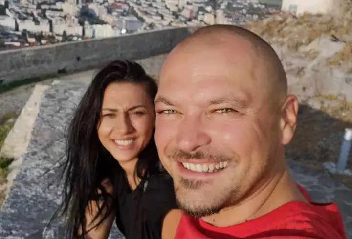 cum-arata-vila-in-care-s-au-mutat-puya-si-melinda-dupa-america-expres-copy