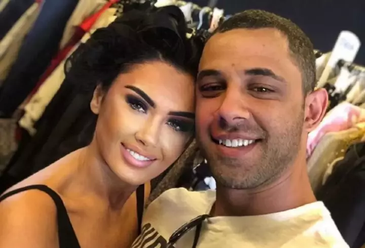 Cine este Oana Zăvoranu. A avut o căsnicie controversată cu Pepe, roluri importante în telenovele, a pierdut bani la vrăjitoare și este căsătorită cu Alex Ashraf, care a înșelat-o