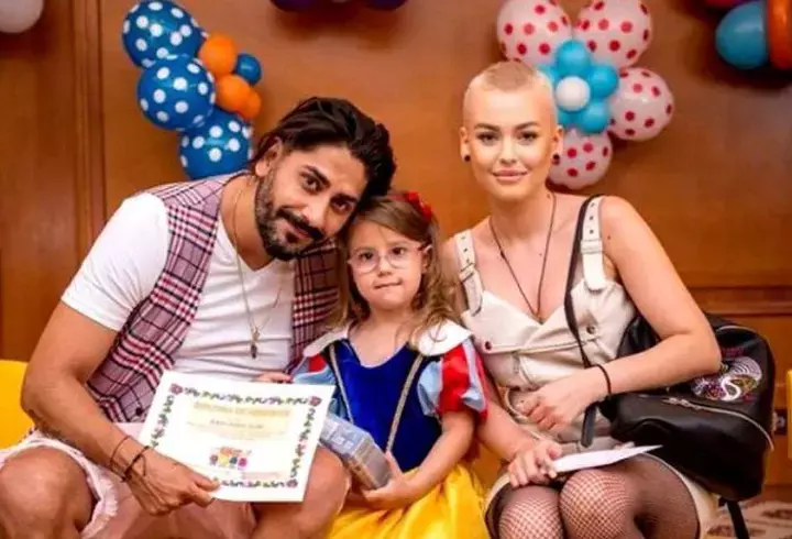 Claudiu Bleonț și-a petrecut vacanța cu fiica lui, Eva, în vârstă de 10 ani, iar acum revine pe sticlă. În ce serial joacă și cine sunt colegele lui de platou: ”Sunt ani de zile în care...”/EXCLUSIV