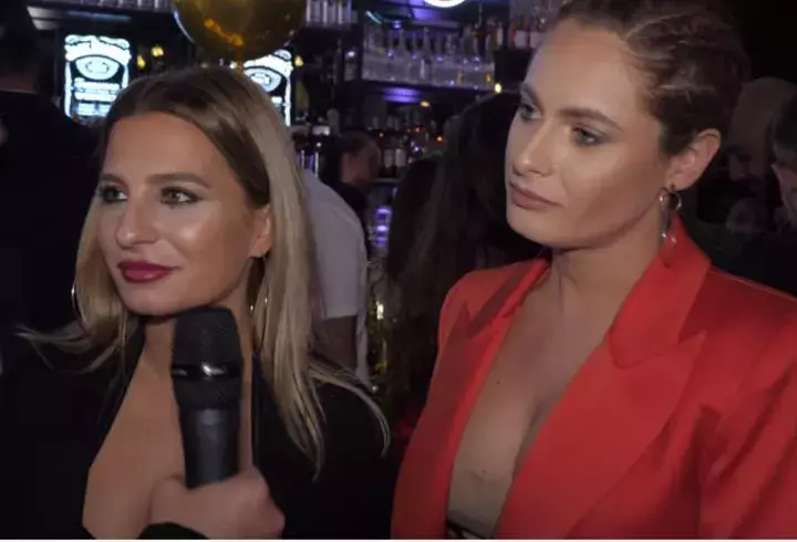 Oana Roman o duce pe fiica ei la psiholog, din cauza lui Marius Elisei: "Este extrem de afectată emoțional din cauza lipsei totale a tatălui. Nu a plătit niciodată pensia alimentară, deși este 500 de lei"
