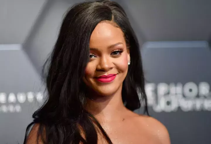rihanna-pictoral-de-senzatie-de-la-prima-sarcina