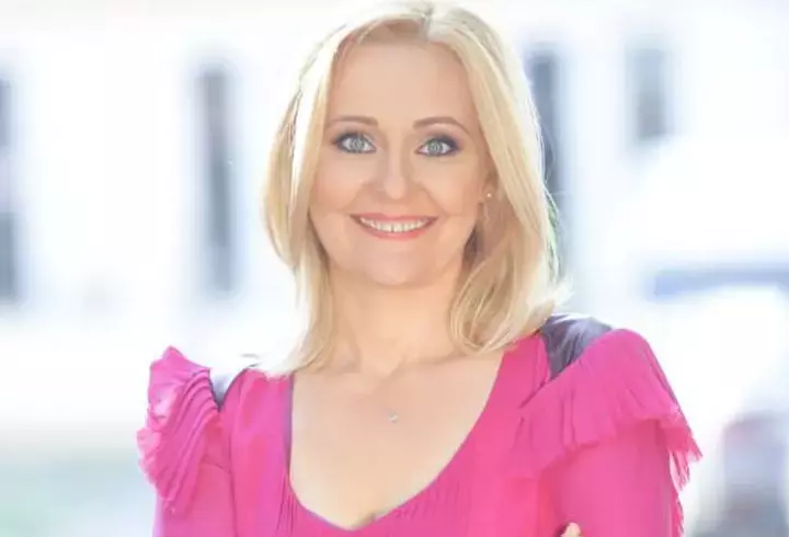 elena-lasconi-foto-intro