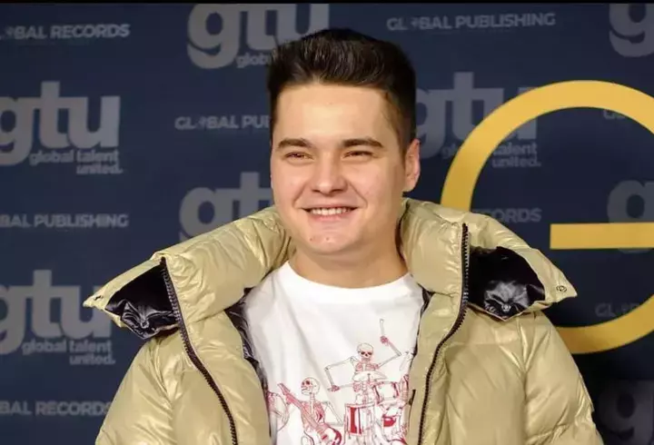 Bunica virală de la „Beach, Please!” a murit la 73 de ani. Și-a însoțit nepotul la festival, iar Selly le-a oferit bilete gratuite la ediția din 2026