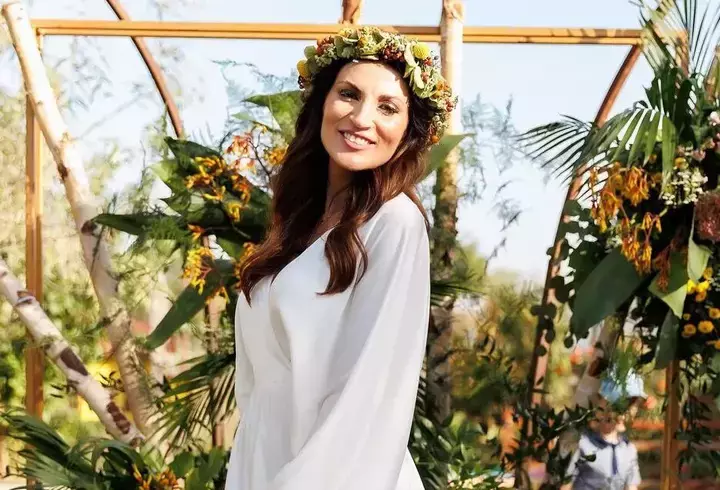 ioana-ginghina-si-cristi-pitulice-s-au-casatorit-in-curtea-casei-lor-4-1-e1695578573486