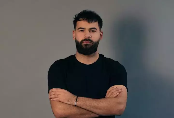Soția lui Robert Moscalu de la Survivor, criticată dur pentru ținuta super sexy purtată la nunta lui Iancu Sterp: "Tipa goală cine este?"