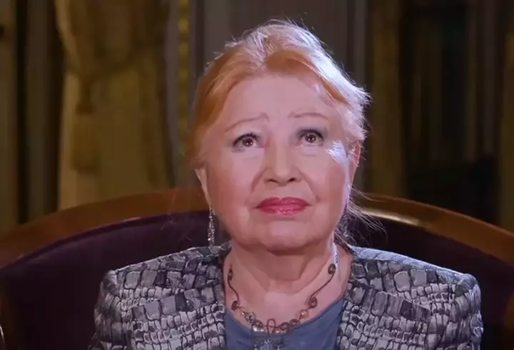 "Cea mai dureroasă operație estetică. Zici că cineva m-a bătut cu un ciocan în mandibulă, nu am putut să mănânc trei săptămâni. Eu mi-am operat și sânii de patru ori". Chinurile prin care a trecut Mara Bănică, în timpul operației de lifting facial