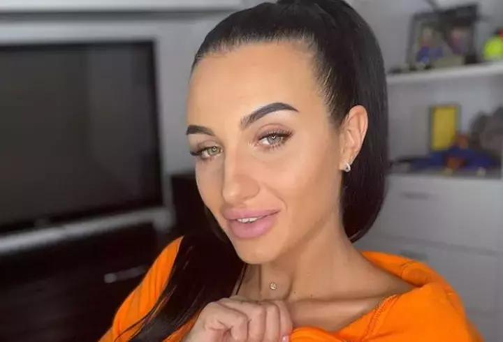 Oana Moșneagu a făcut petrecerea burlăcițelor la Roma, la două săptămâni de la cununia civilă:  "Am avut parte de patru zile așa cum nici n-aș fi putut să mi le imaginez" / Vlad Gherman s-a distrat cu prietenii în Amsterdam