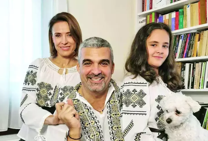 Fulgy de la Clejani a luat permisul de conducere în Dubai: "Încă un succes pe listă". Cu ce se ocupă în Emirate, după problemele cu legea pe care le-a avut în România