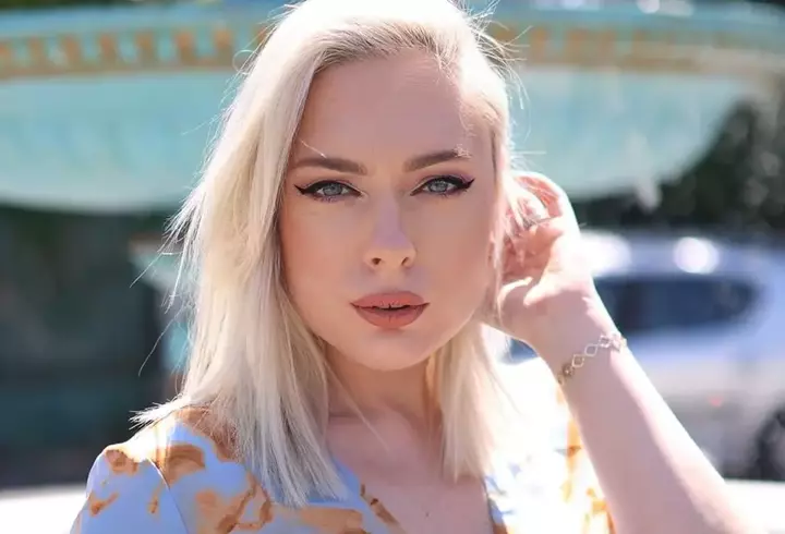 Oana Moșneagu a făcut petrecerea burlăcițelor la Roma, la două săptămâni de la cununia civilă:  "Am avut parte de patru zile așa cum nici n-aș fi putut să mi le imaginez" / Vlad Gherman s-a distrat cu prietenii în Amsterdam