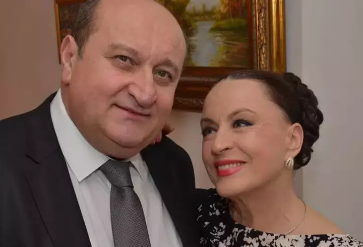 Oana Moșneagu a făcut petrecerea burlăcițelor la Roma, la două săptămâni de la cununia civilă:  "Am avut parte de patru zile așa cum nici n-aș fi putut să mi le imaginez" / Vlad Gherman s-a distrat cu prietenii în Amsterdam