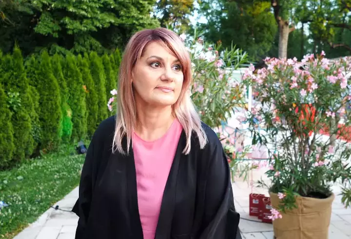 Părinții Andreei Morega, studenta ucisă de iubitul ei, Mirel, devastați de durere la mormântul fiicei lor: "Ai fost universul nostru, ai plecat fără voia ta, luând cu tine sufletul nostru și visele noastre"
