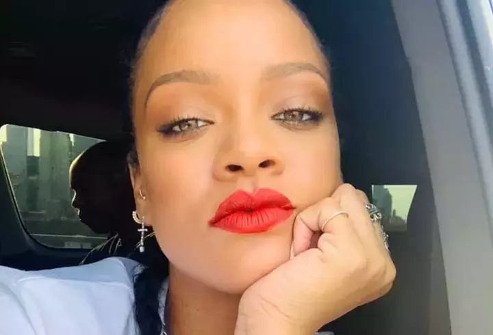rihanna-poza-fiul-ei