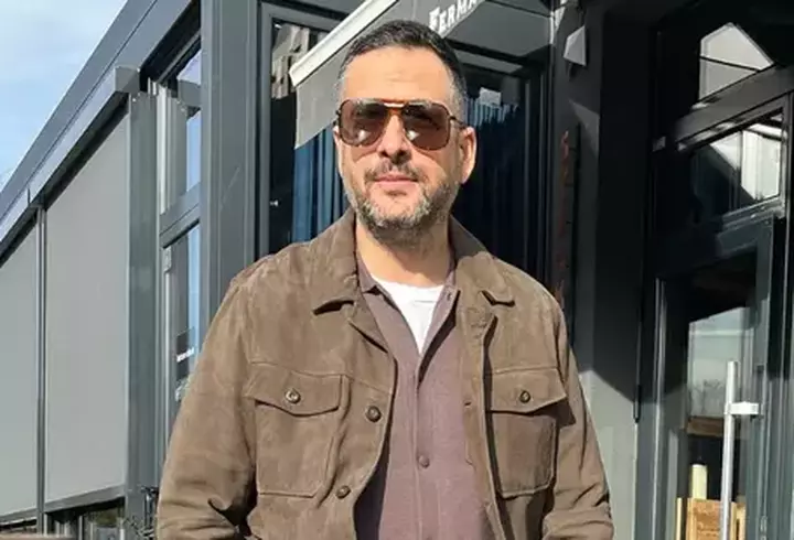 Cine este Mihai Gane, cel mai bine vândut poet din Spania: "Românii se simt cumva "îmbrățișați" și reprezentați atunci când îmi citesc poeziile"