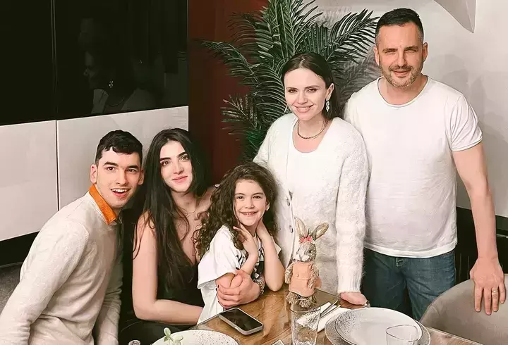cristina-siscanu-madalin-ionescu-si-filip-4-1-e1687943661565-1-copy-copy