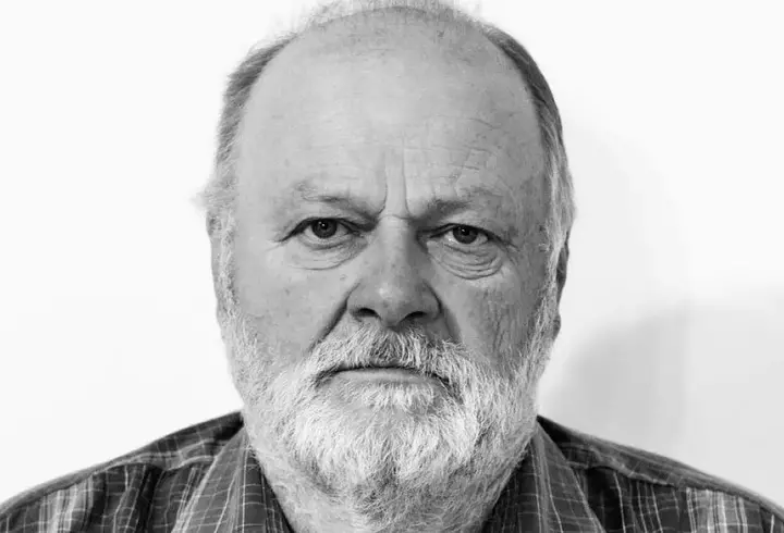 Alin Oprea o acuză pe fosta soție că îl denigrează prin intermediul unor conturi false: "Până aici, Larisa Uță! Războiul dintre noi nu se va încheia. Voi lupta fără oprire, pe toate planurile..."