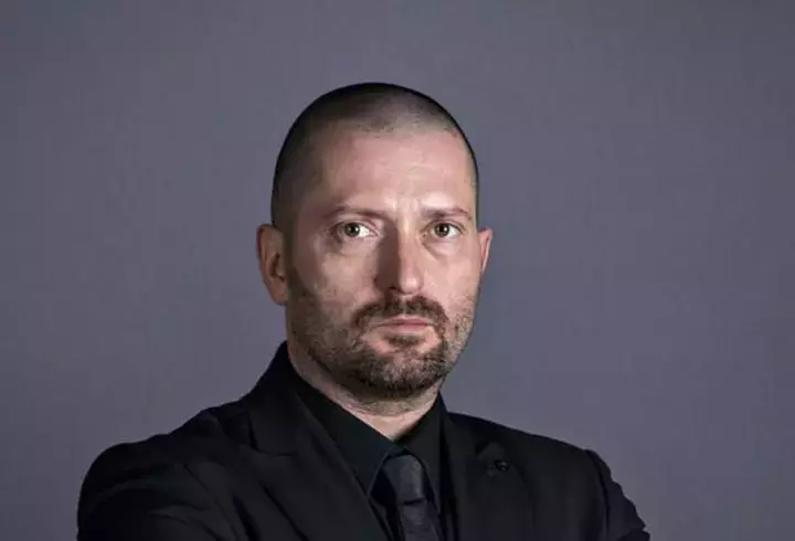 Cheloo-vrea-sa-plece-de-la-iUmor-2