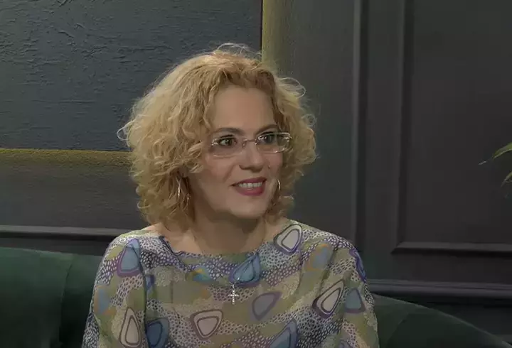 raluca moianu (1)