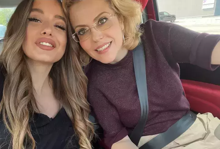 raluca moianu (2)