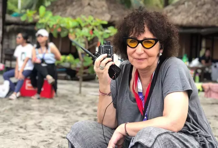 cine-este-mona-segall-producatorul-emisiunilor-chefi-la-cutite-si-america-express