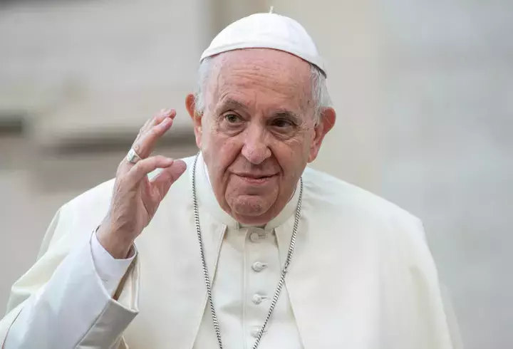 Papa-Francisc (2)