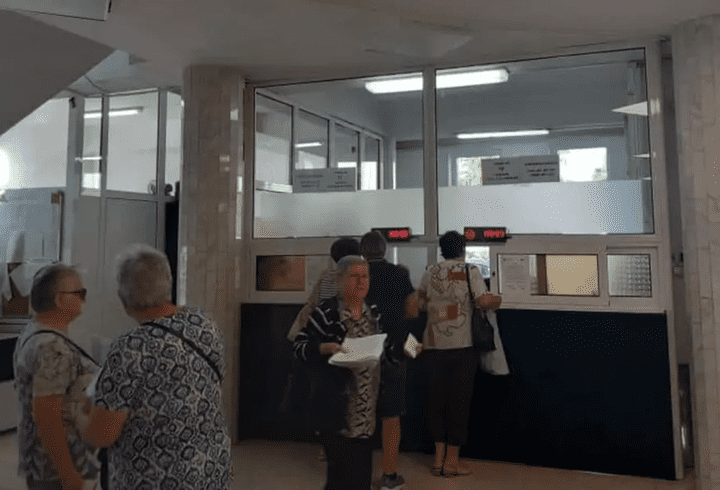 Metro și Carrefour au retras de la vânzare un produs cumpărat de mulți români. Clienții își primesc banii înapoi: „Să distrugă produsul sau să-l returneze în magazin”